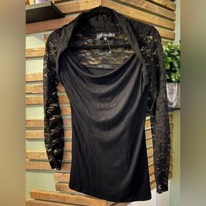 CONTEMPORAINE lace top